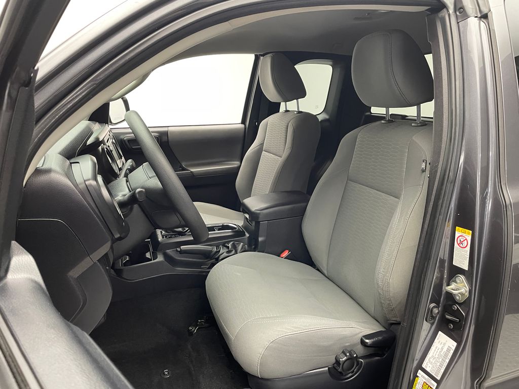 Thumbnail: 2019 Toyota Tacoma - 13