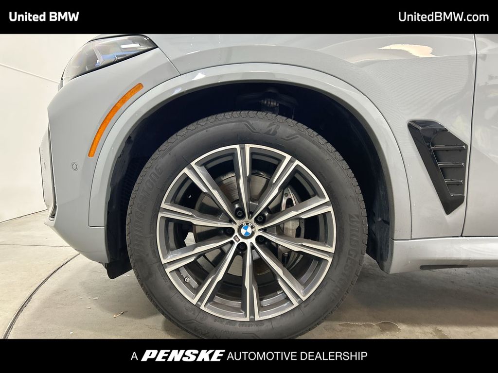 Thumbnail: 2025 BMW X5 - 10