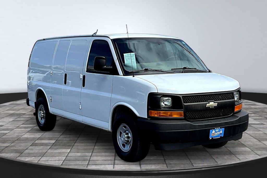 2017 Chevrolet Express Cargo 2500 RWD