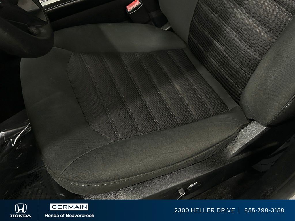 Used 2018 Silver Ford SE image 18