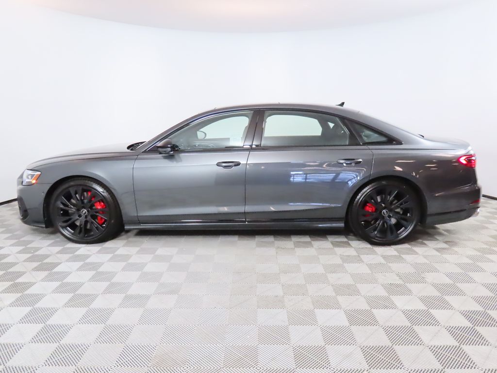 Thumbnail: 2025 Audi S8 - 2