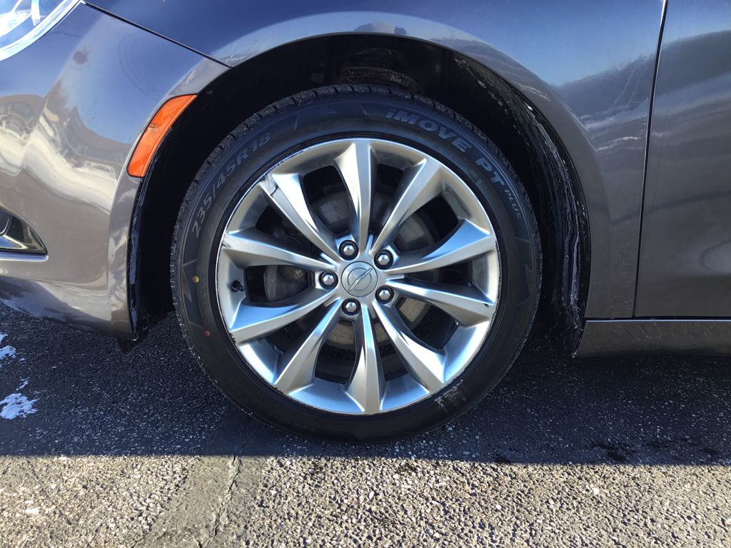 Thumbnail: 2015 Chrysler 200 - 9