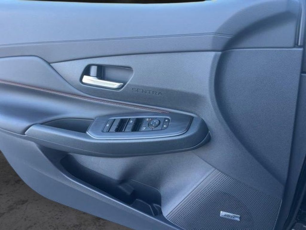 2026 Nissan Sentra SR - Photo 6