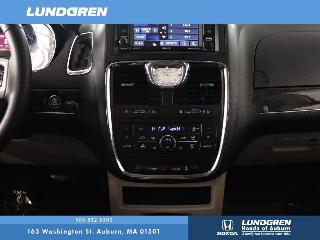 2016 Chrysler Town & Country Touring 20