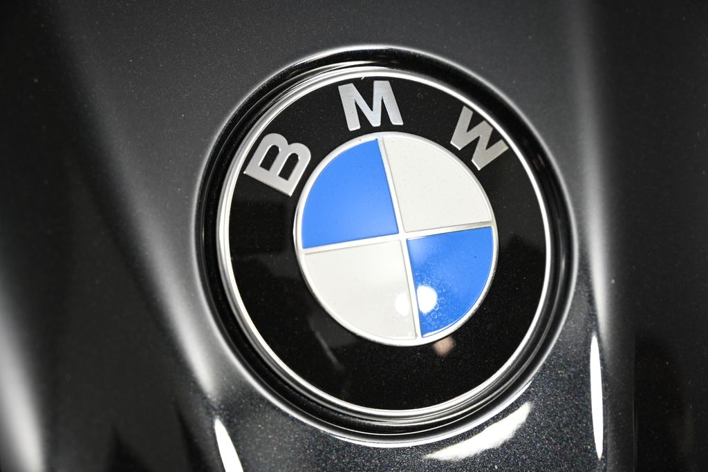 Thumbnail: 2025 BMW X2 - 13