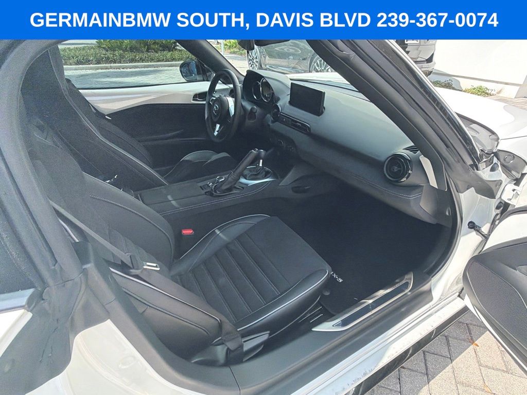 Used 2026 White Mazda Club image 34
