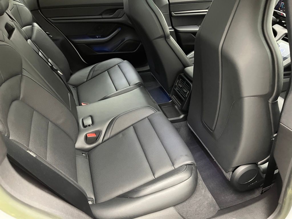 Thumbnail: 2023 Porsche Taycan - 32