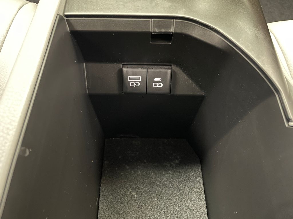 2023 Toyota Camry SE 30