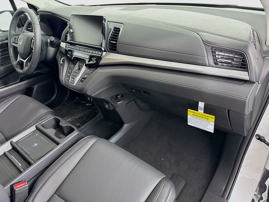Thumbnail: 2026 Honda Odyssey - 15