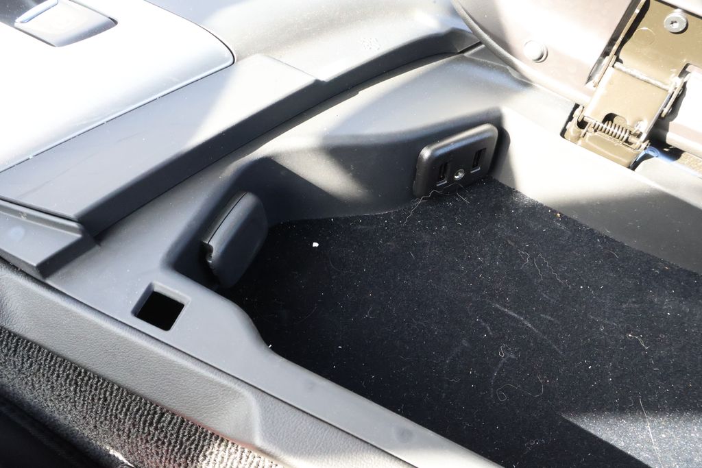 Thumbnail: 2016 Chevrolet Corvette - 31