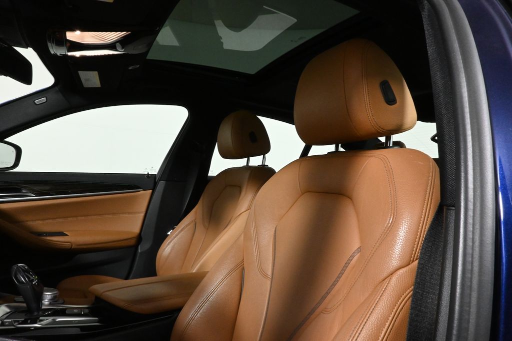 Thumbnail: 2019 BMW 5 Series - 4