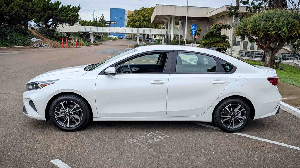 Used 2024 Kia Forte LXS 4D Sedan
