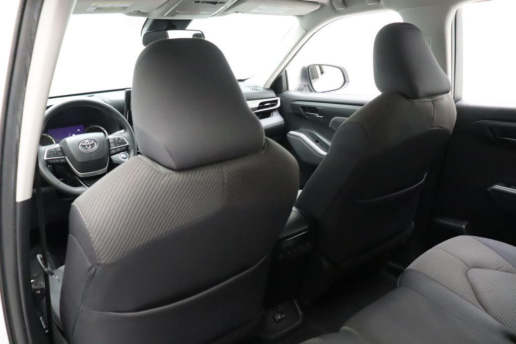 2024 Toyota Highlander LE 20