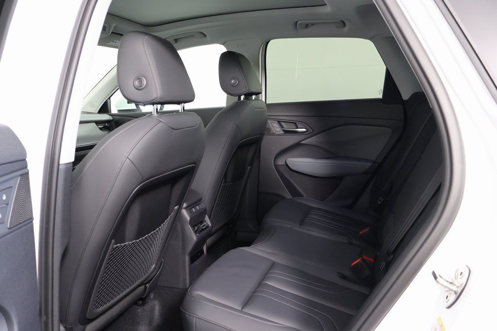 Thumbnail: 2026 Audi Q3 - 6