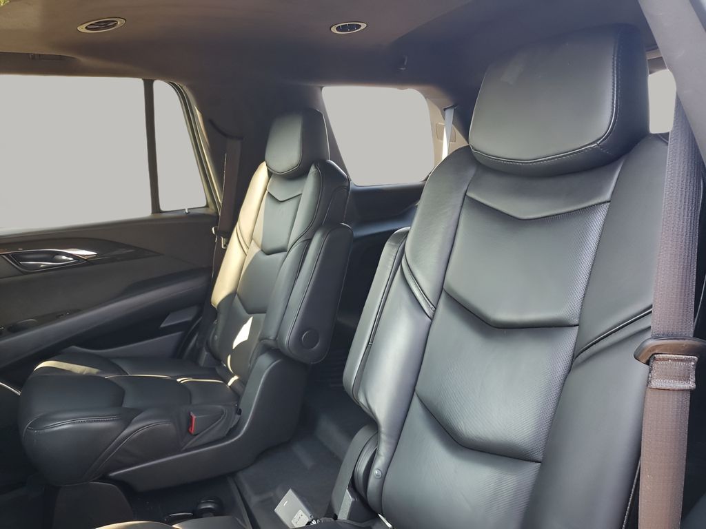 Used Car 2020 Cadillac Escalade  Platinum Edition For Sale Under $35,000 In Austin, Texas