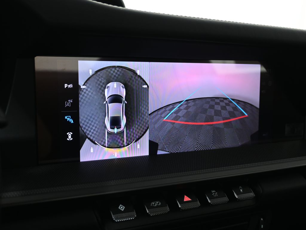 Thumbnail: 2026 Porsche 911 - 26