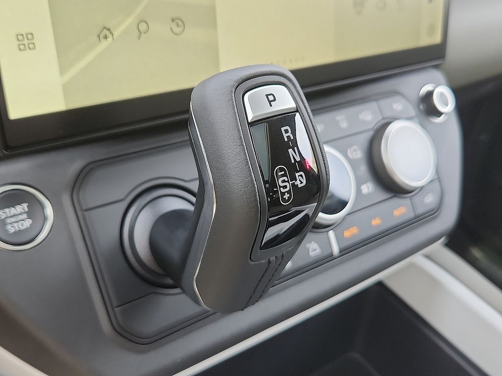 Thumbnail: 2026 Land Rover Defender - 7