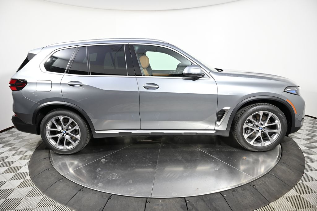Thumbnail: 2026 BMW X5 - 6