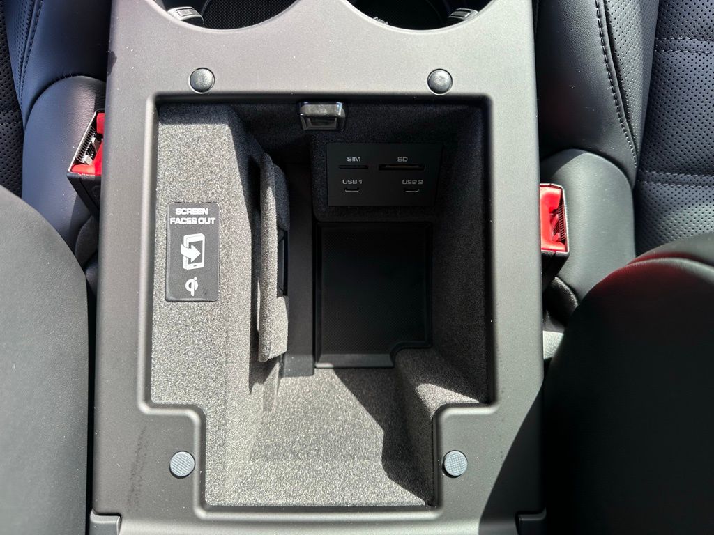 Thumbnail: 2026 Porsche Macan - 25