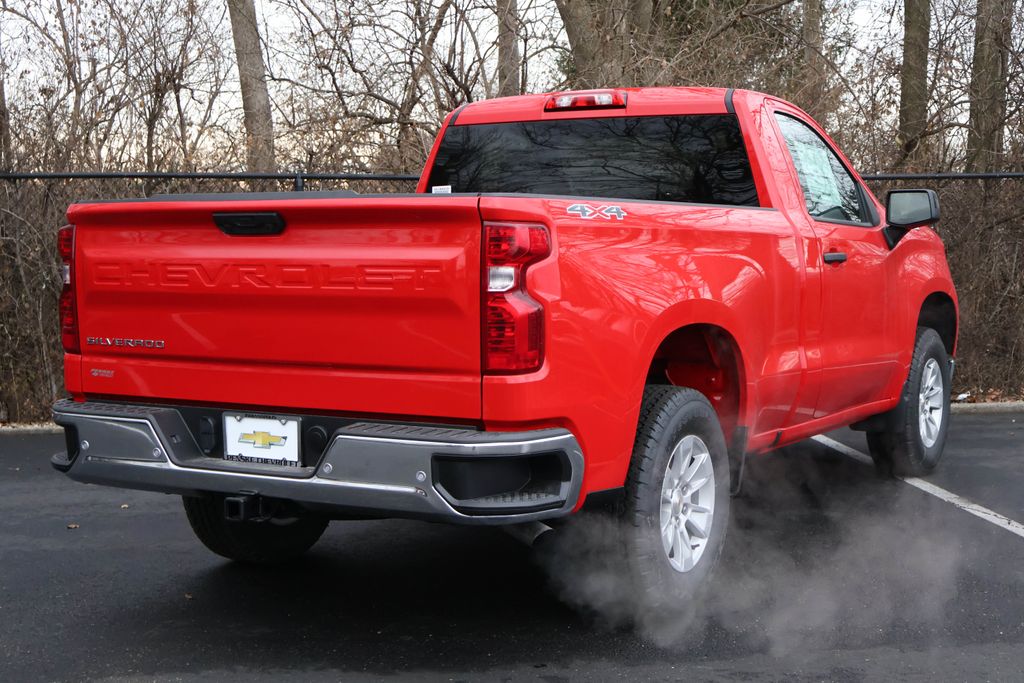 2025 Chevrolet Silverado 1500 WT 8