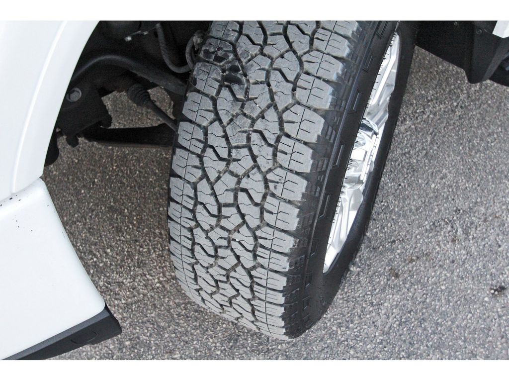 2022 GMC Sierra 2500HD Denali White at EAG Ford Navasota