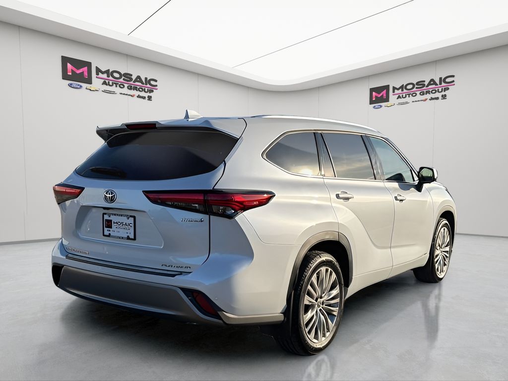 2023 Toyota Highlander Hybrid