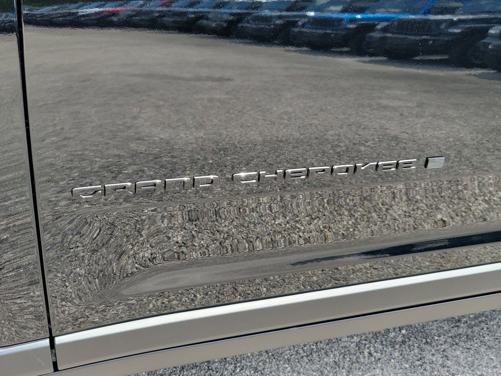 New 2026 Black Jeep Altitude image 5