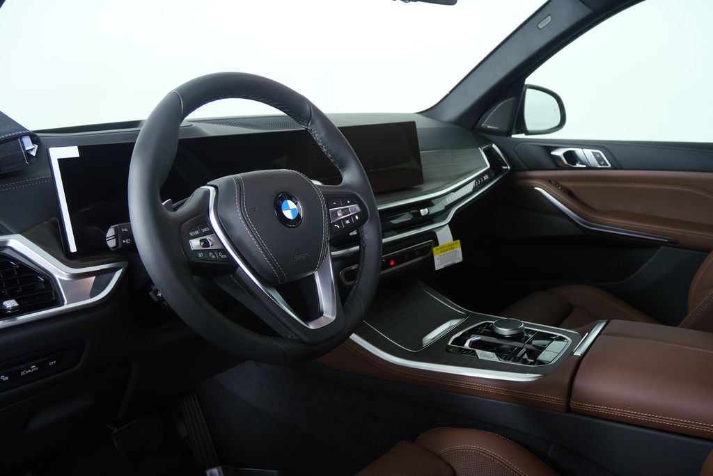 Thumbnail: 2026 BMW X5 - 13