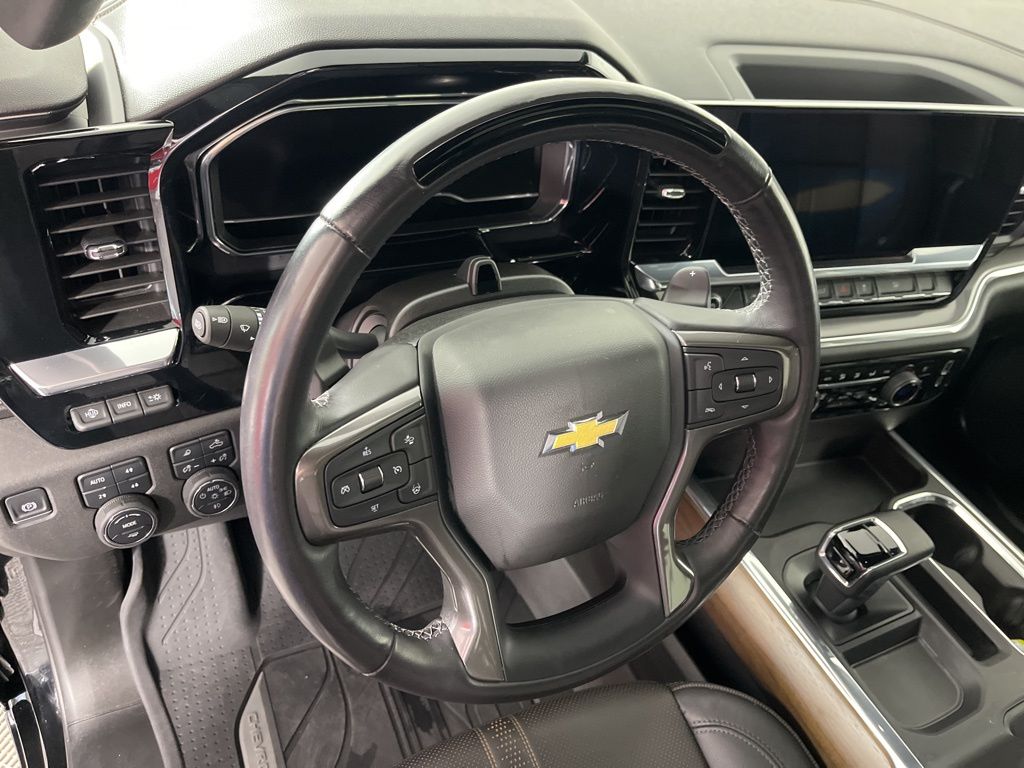 Thumbnail: 2025 Chevrolet Silverado 1500 - 30