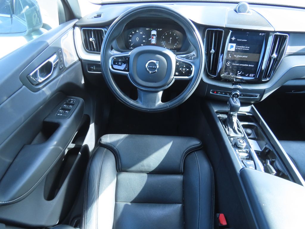 Thumbnail: 2018 Volvo XC60 - 5