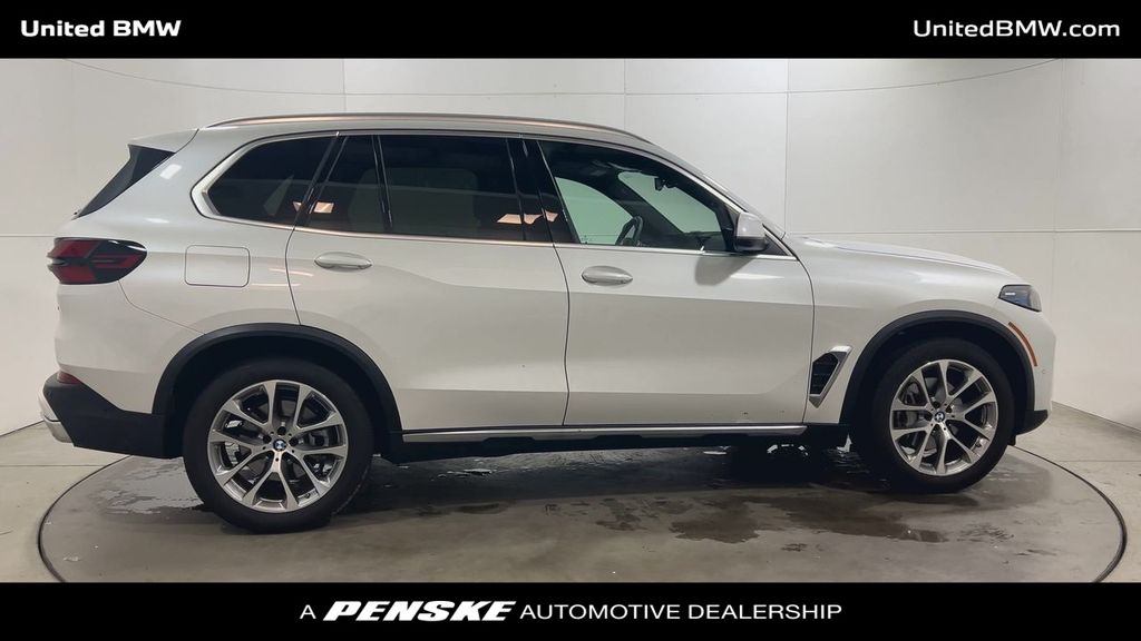 Thumbnail: 2024 BMW X5 - 9