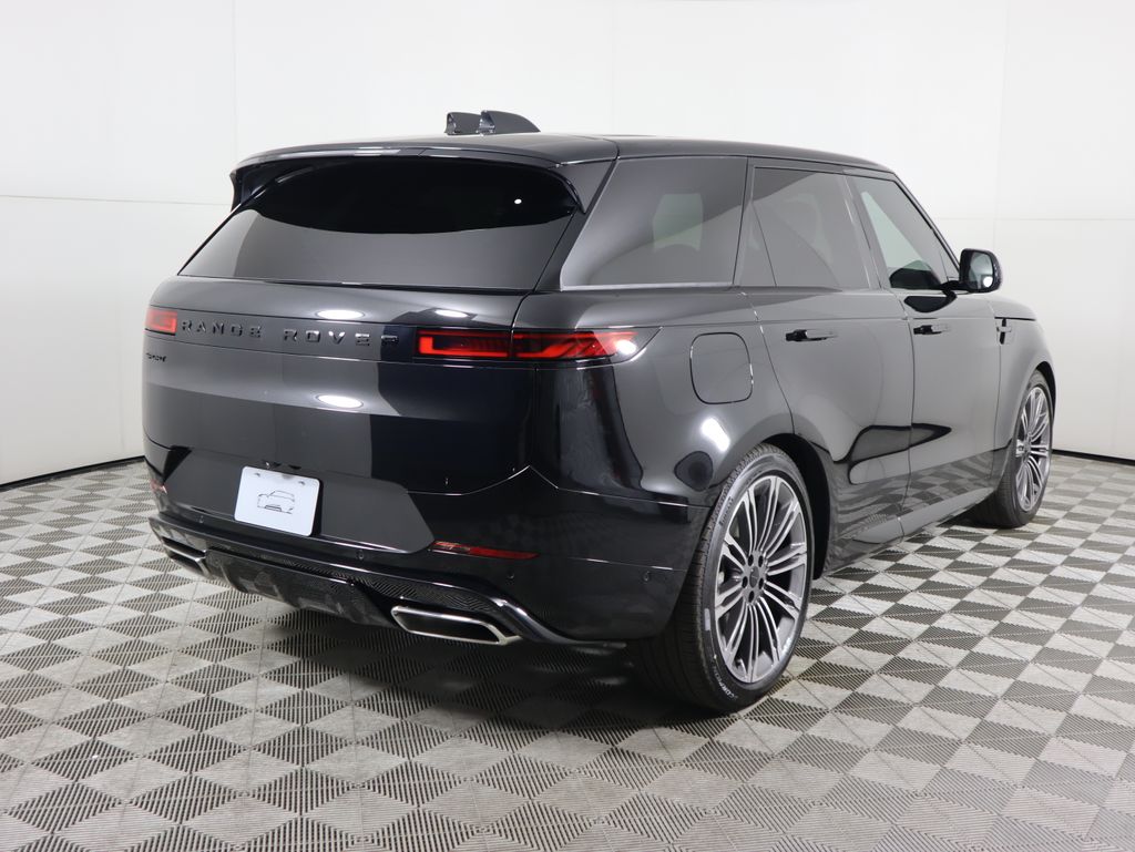 Thumbnail: 2026 Land Rover Range Rover Sport - 5
