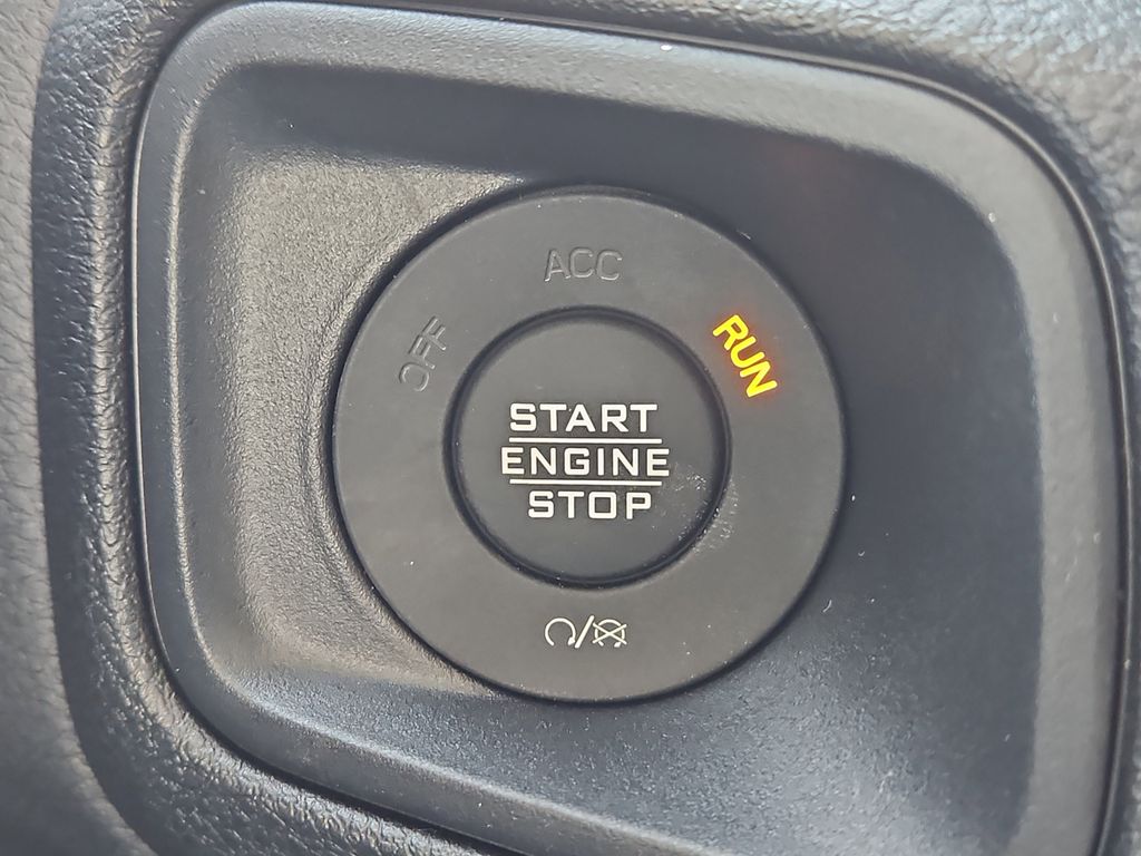 2025 Jeep Wrangler Sport S photo