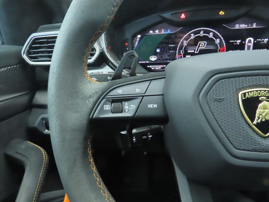 Thumbnail: 2024 Lamborghini Urus - 11