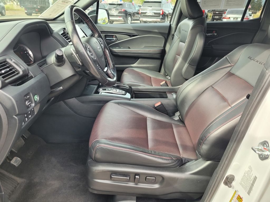 Used 2023  Honda Black Edition image 15