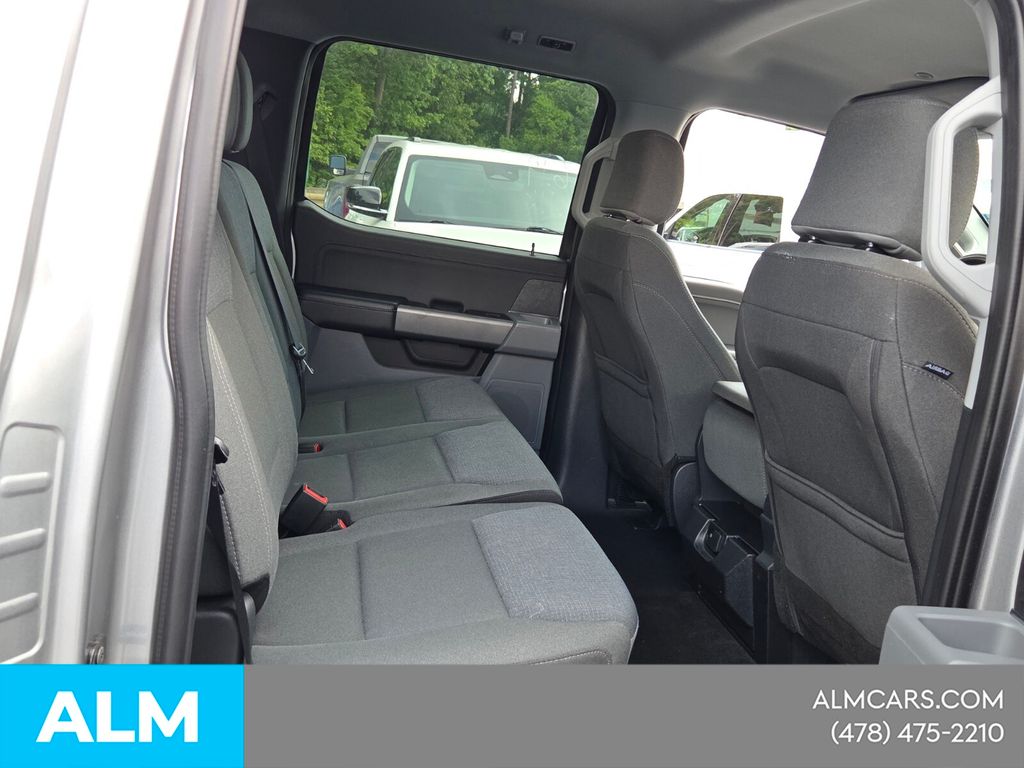Used 2025 Silver Ford XLT image 15