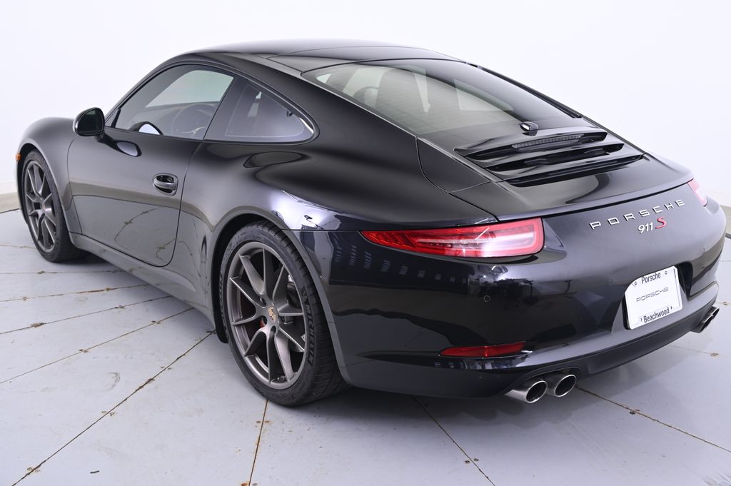 Thumbnail: 2013 Porsche 911 - 3