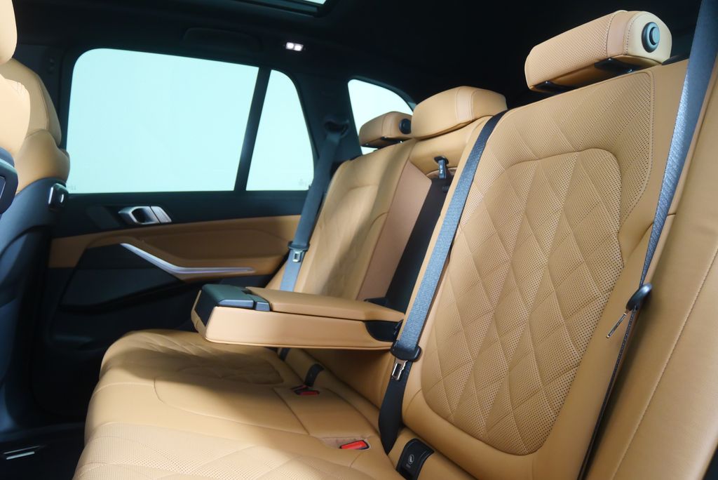 Thumbnail: 2025 BMW X5 - 16