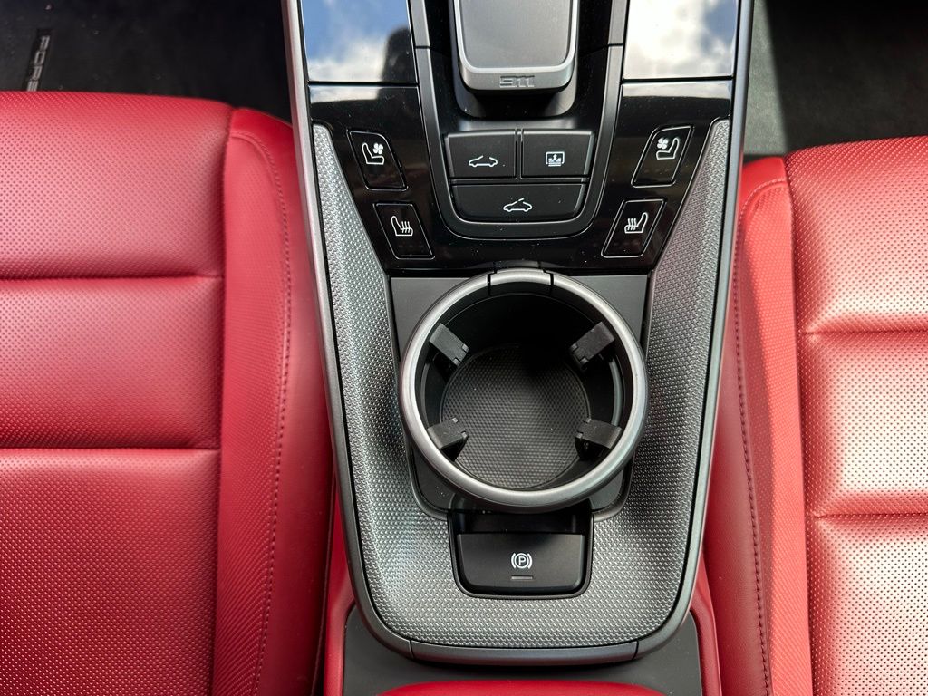 Thumbnail: 2021 Porsche 911 - 25