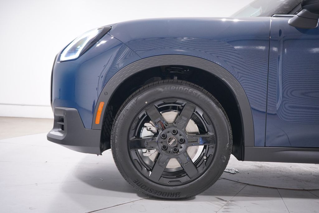 Thumbnail: 2027 MINI Cooper Countryman - 2