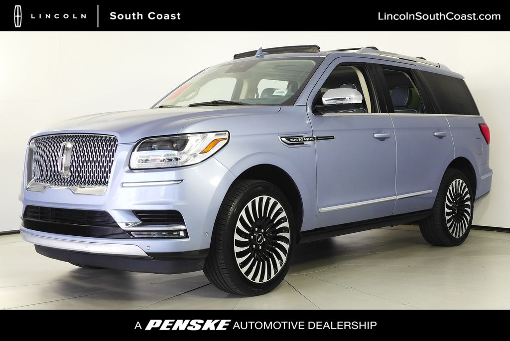 2021 Lincoln Navigator Black Label Hero Image