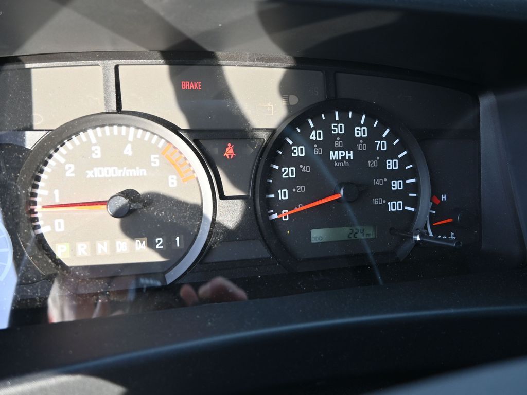 2024 Isuzu NPR HD 