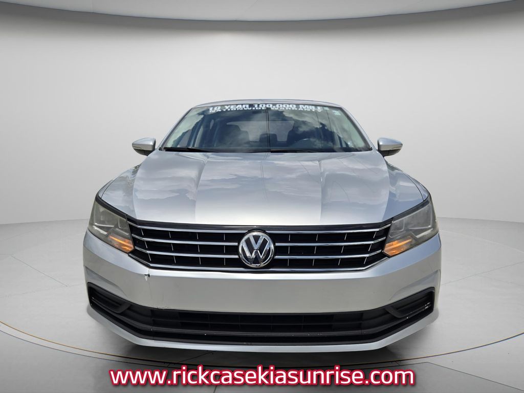 2018 Volkswagen Passat - $11,990
