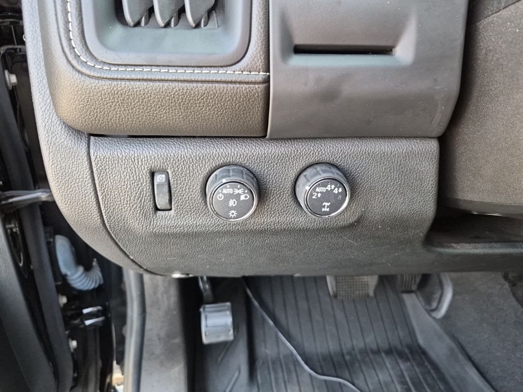 Used Car 2022 Gmc Canyon  Denali For Sale Under $35,000 In Austin, Texas