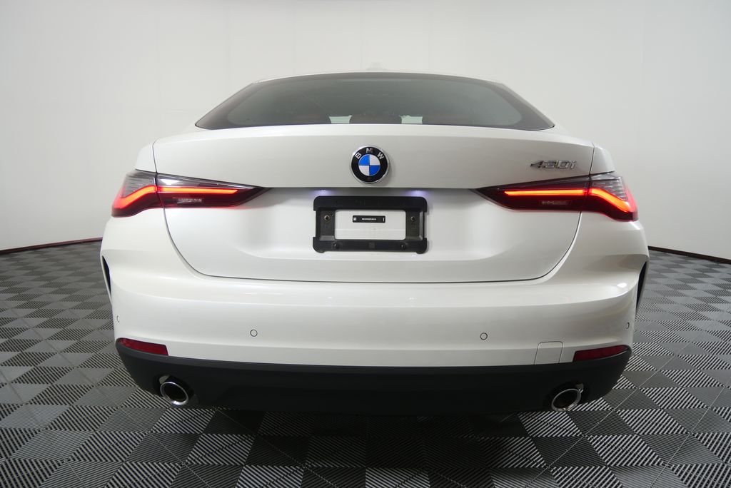 Thumbnail: 2025 BMW 4 Series - 4