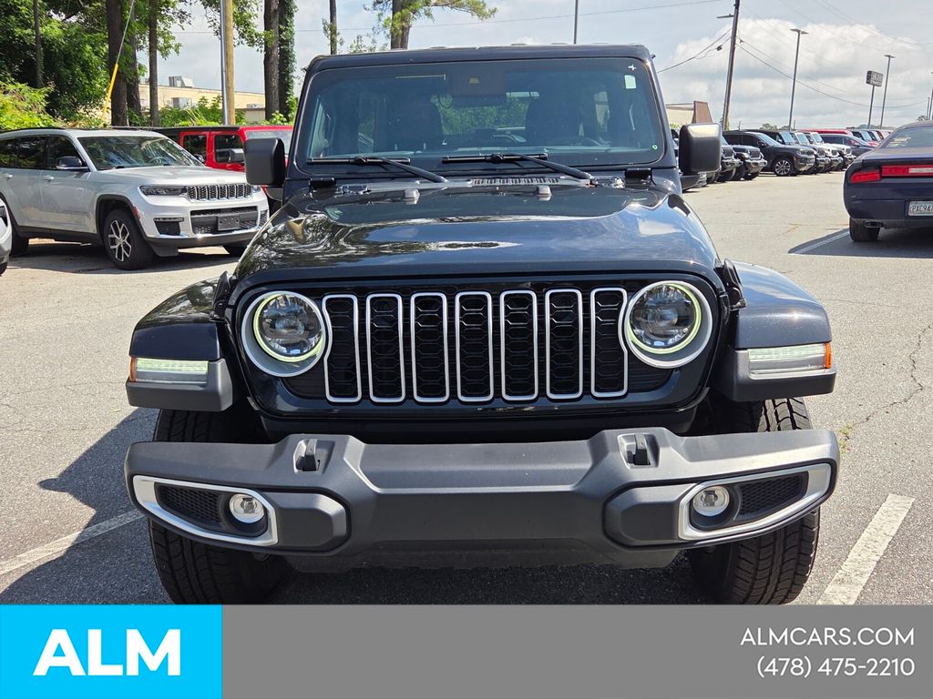 Used 2025 Black Jeep Sahara image 3