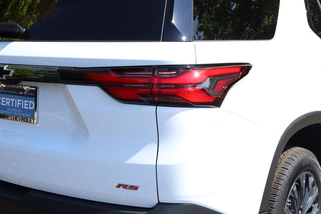 Thumbnail: 2023 Chevrolet Traverse - 9