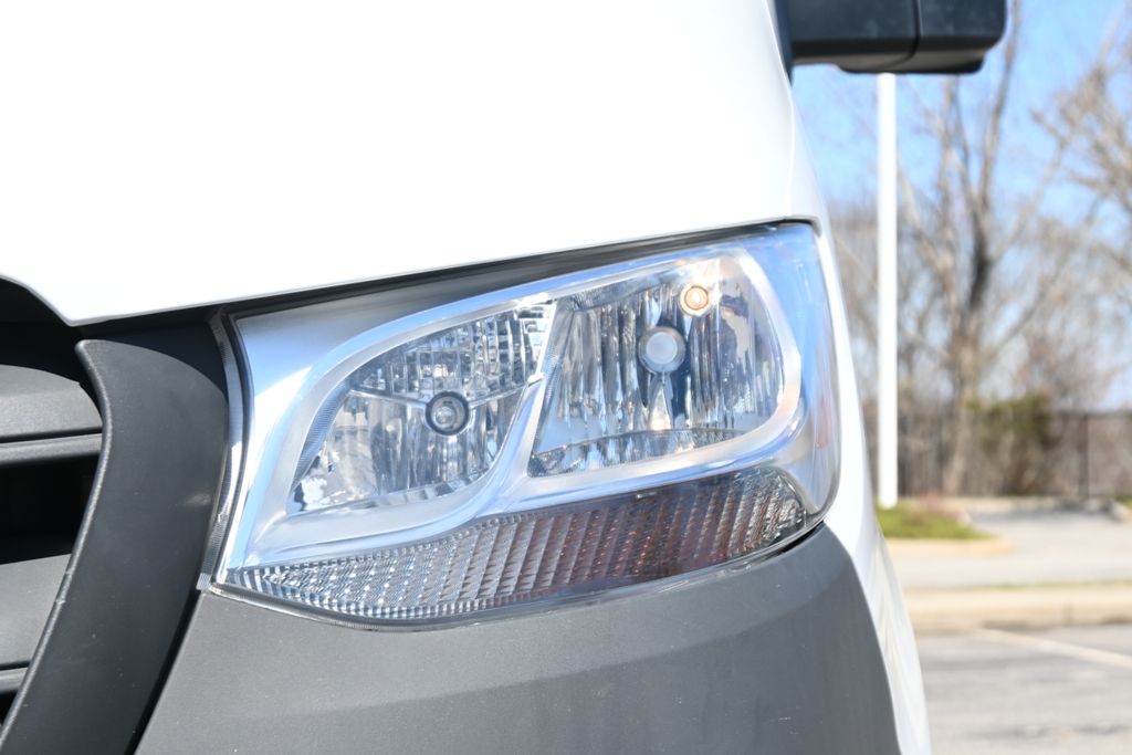 Thumbnail: 2023 Mercedes-Benz Sprinter - 21