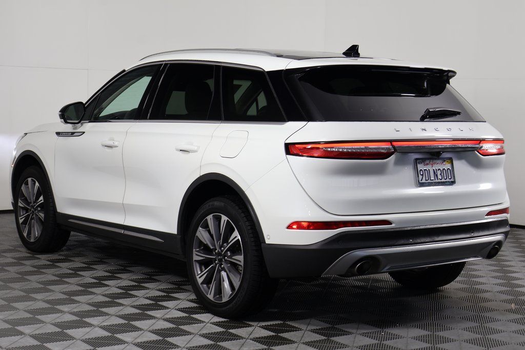 Thumbnail: 2022 Lincoln Corsair - 6