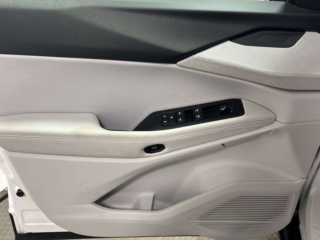 new 2026 Jeep Cherokee car, priced at $36,999